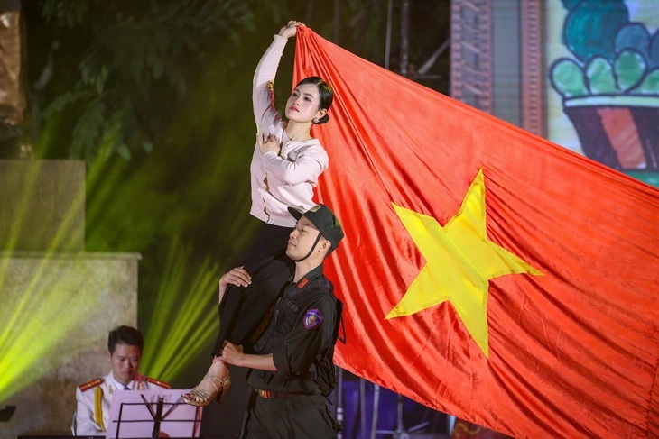 Ấn tượng chương trình nghệ thuật 'Mừng xuân dâng Đảng - Son sắt niềm tin'